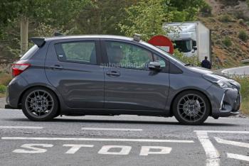 toyota-yaris-grmn-spied-for-the-first-time-with-5-door-body_6.jpg