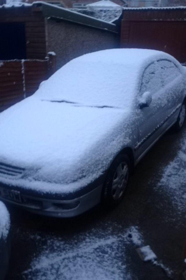 Toyota Avensis GLS 2015 in Snow