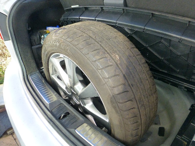 TOYOTA AURIS 2013-PRESENT DAY 16" SPACE SAVER SPARE WHEEL AND TOOL KIT