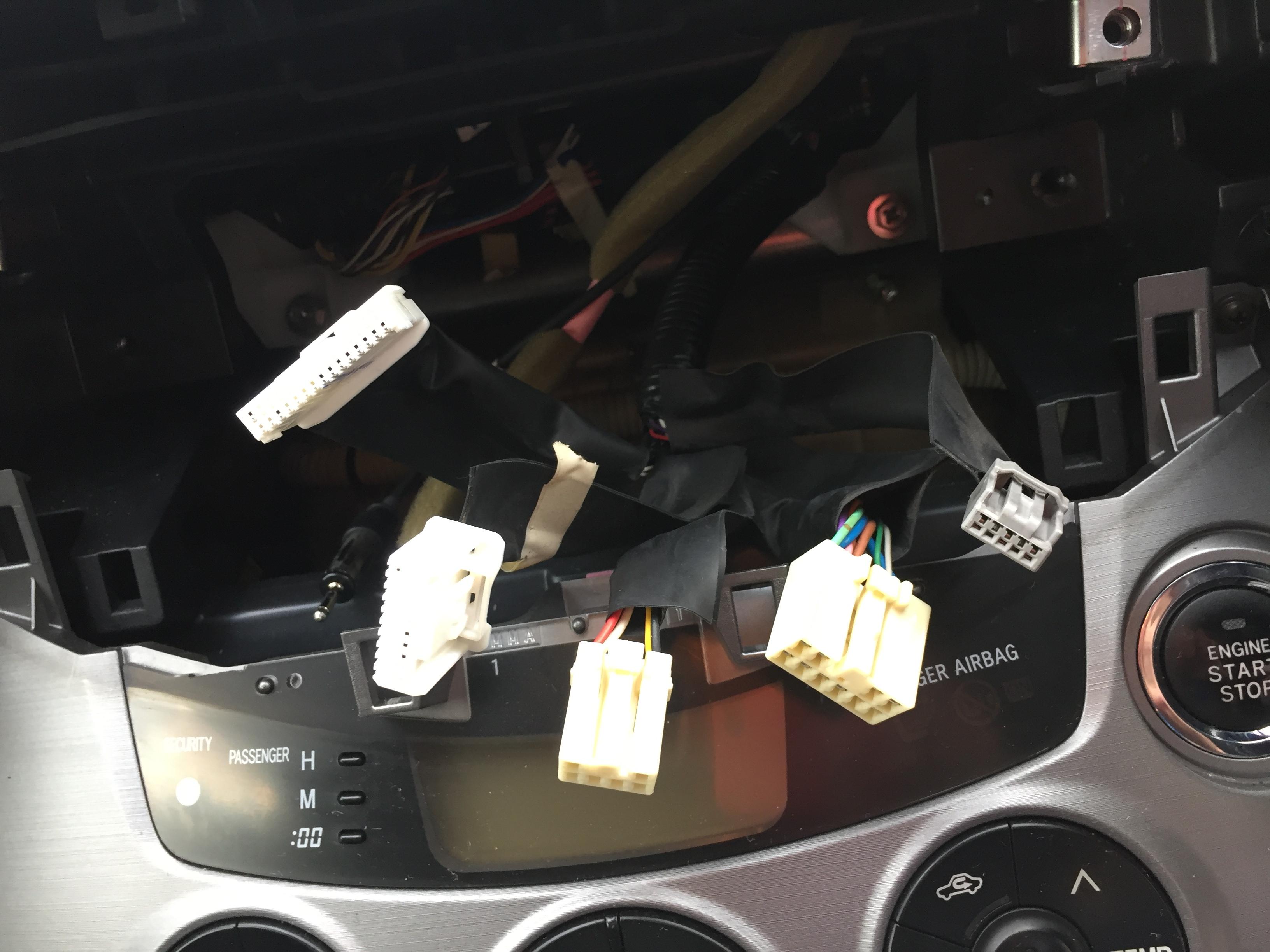Audio system cable - Steering wheel controls + Mic - Rav 4 Club