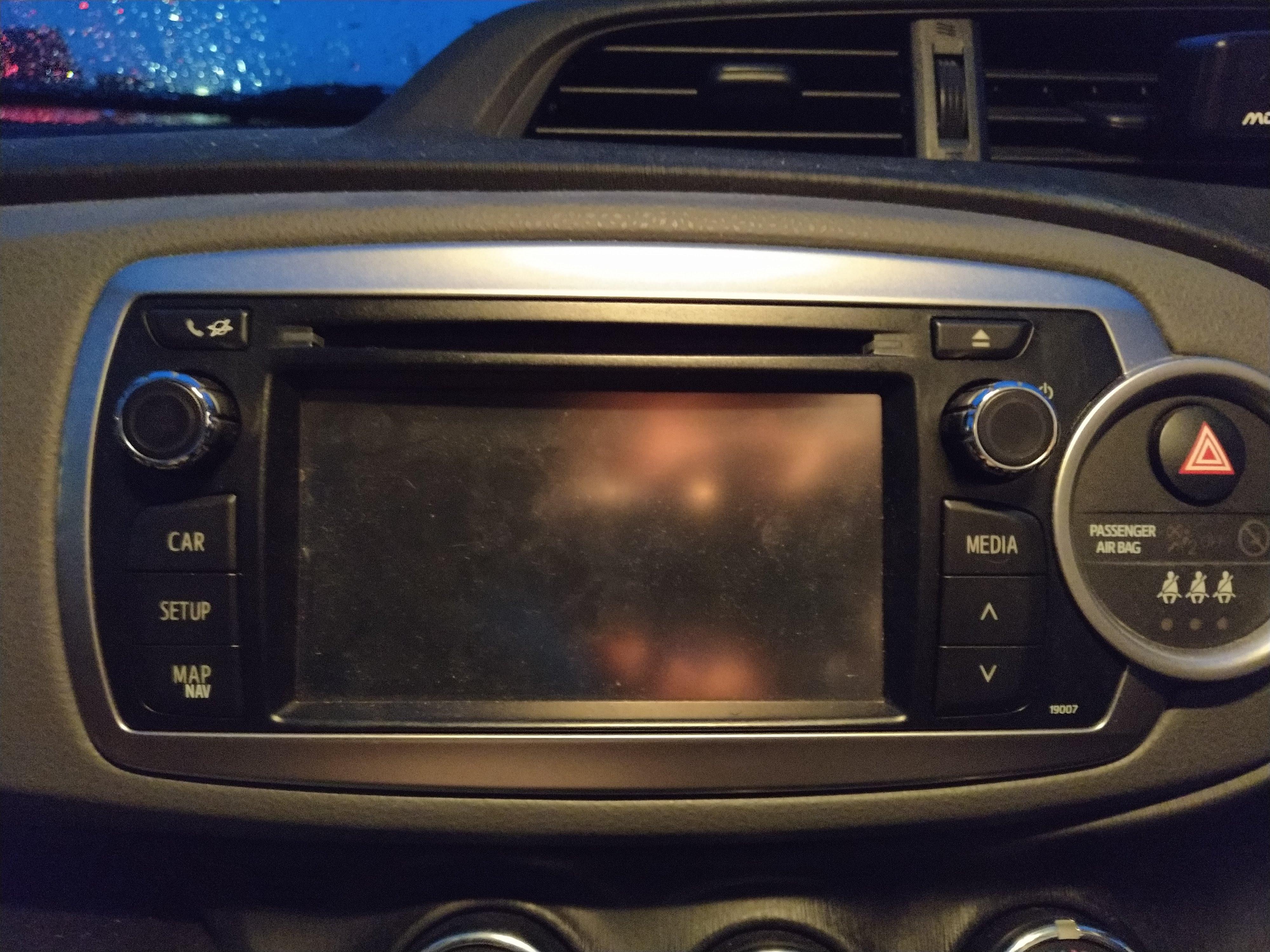 Touch and Go bluetooth disconnect Yaris Club Toyota
