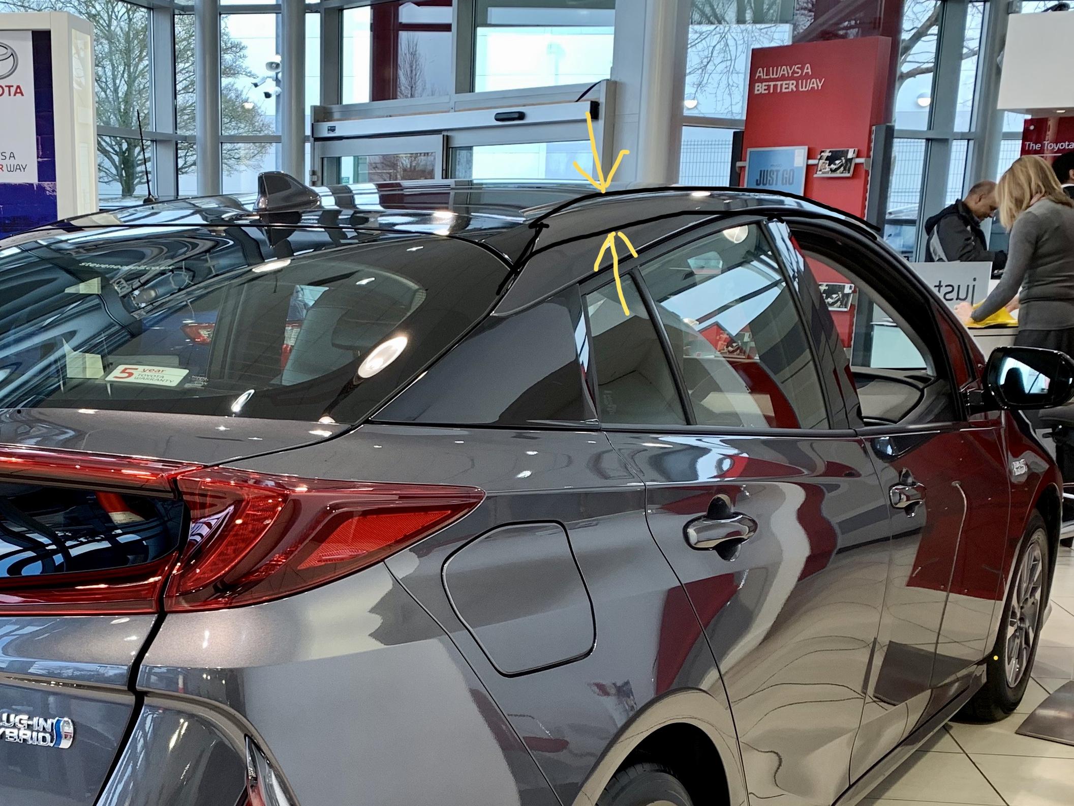 Toyota Auris Hybrid (2013-2019) interior & comfort