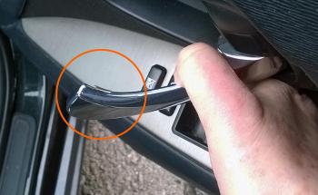 Avensis door handle.jpg