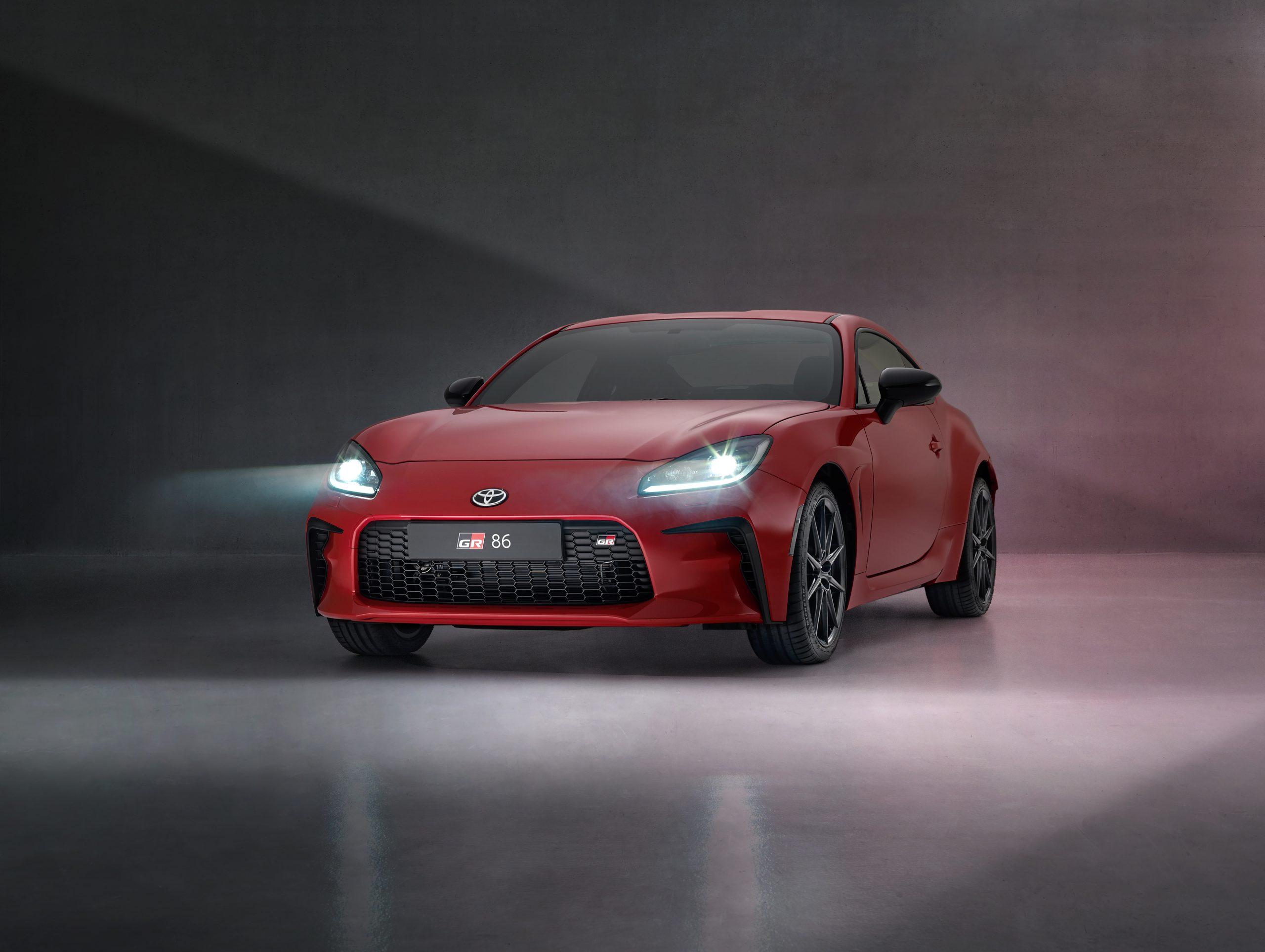 Toyota launches sales of the new GR86 coupe