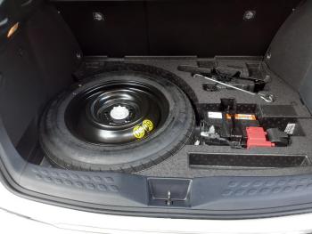 SPARE WHEEL AND TOOLS.jpg